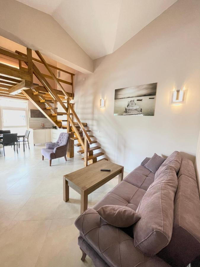 Apartments Harris อุลซิน ภายนอก รูปภาพ