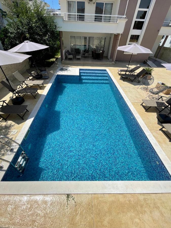 Apartments Harris อุลซิน ภายนอก รูปภาพ