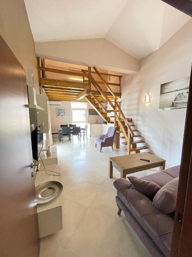 Apartments Harris อุลซิน ภายนอก รูปภาพ