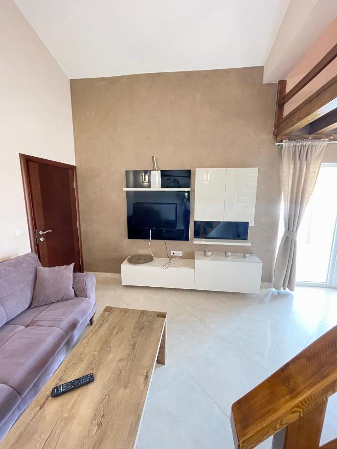 Apartments Harris อุลซิน ภายนอก รูปภาพ