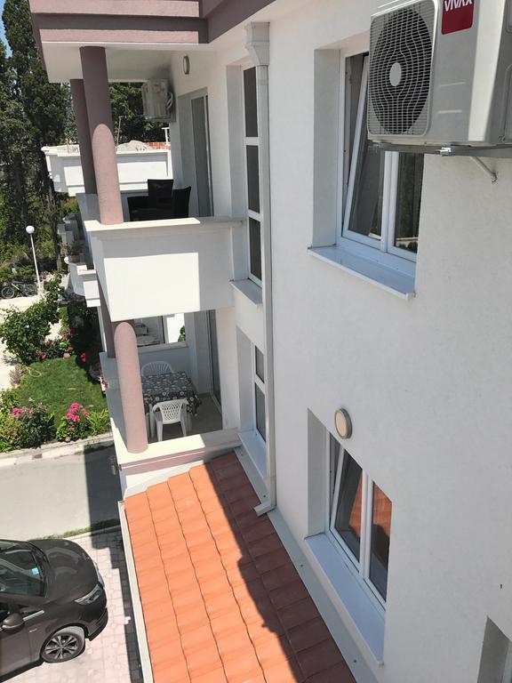 Apartments Harris อุลซิน ภายนอก รูปภาพ